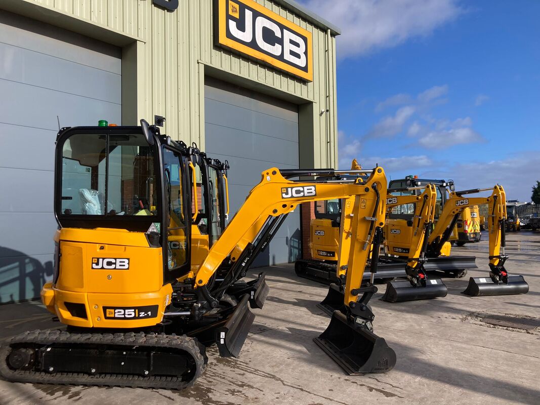 Standard 8 ton digger